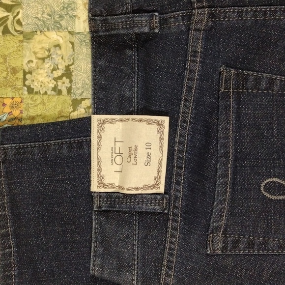 Loft Capri Low-rise Dark Wash Denim‎ - Picture 5 of 11